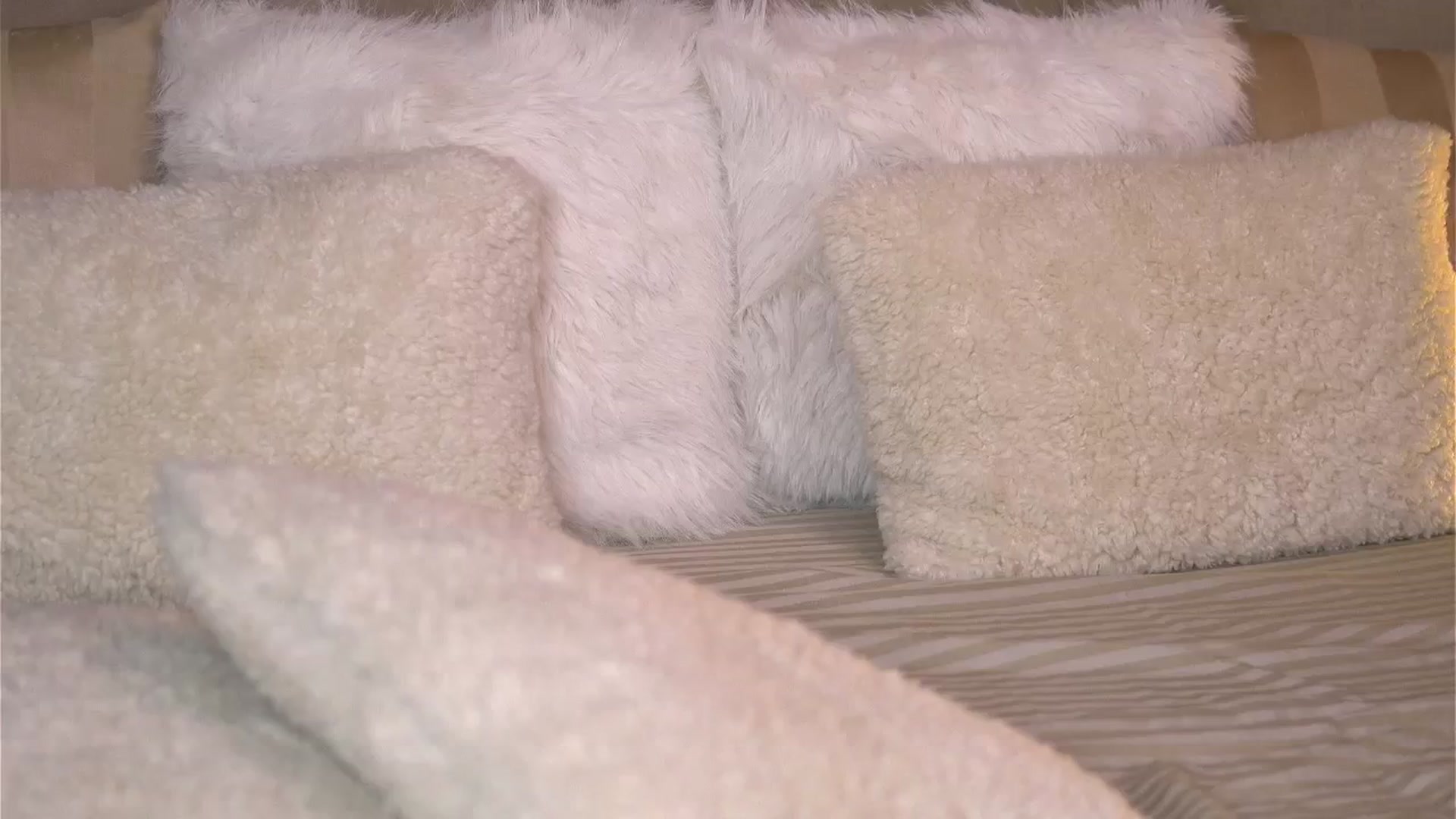 Gallery image thumbnail from AnaisBellas's myfreecams stream on, 01/07/2025, 21:16 image 17 of 20