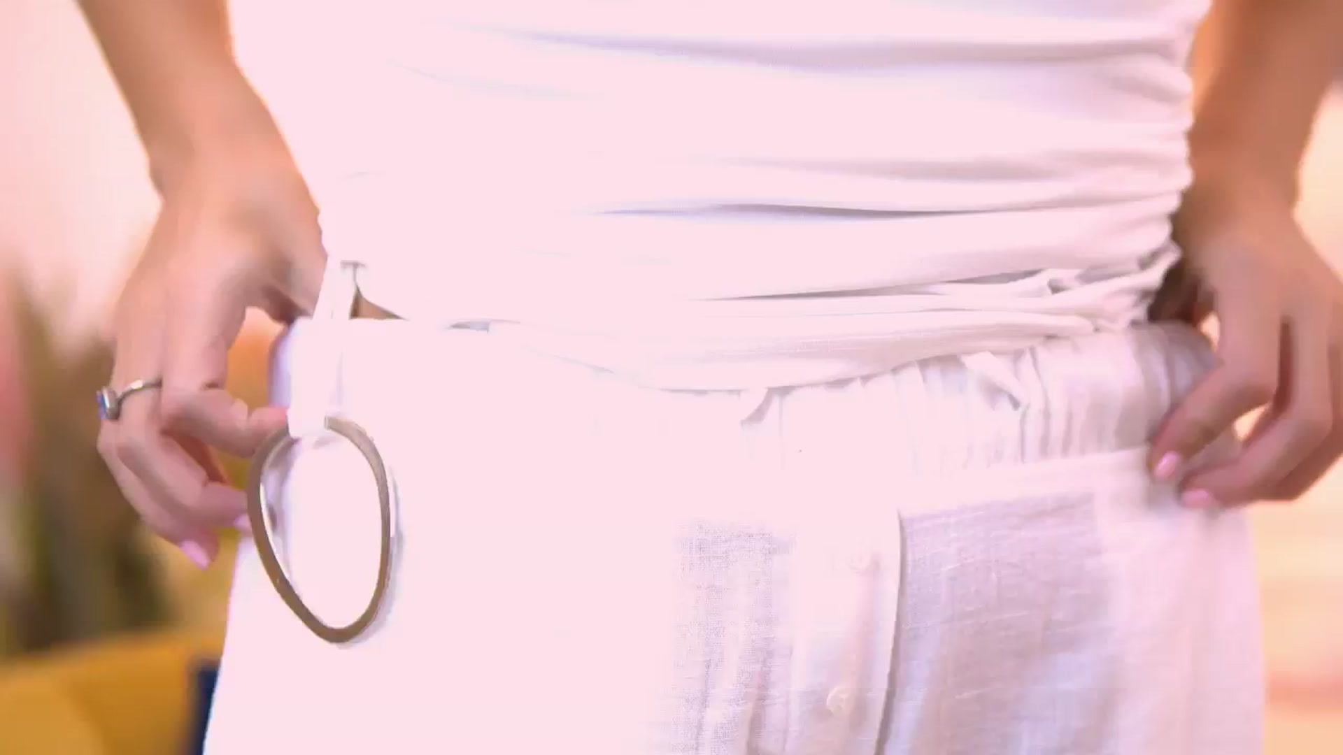 Gallery image thumbnail from AnaisBellas's myfreecams stream on, 05/14/2025, 24:11 image 5 of 20