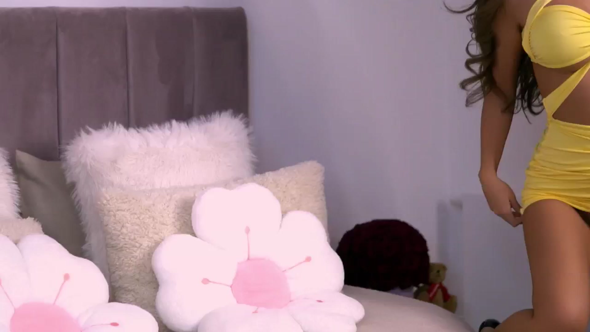 Gallery image thumbnail from AnaisBellas's myfreecams stream on, 06/06/2025, 19:30 image 13 of 20