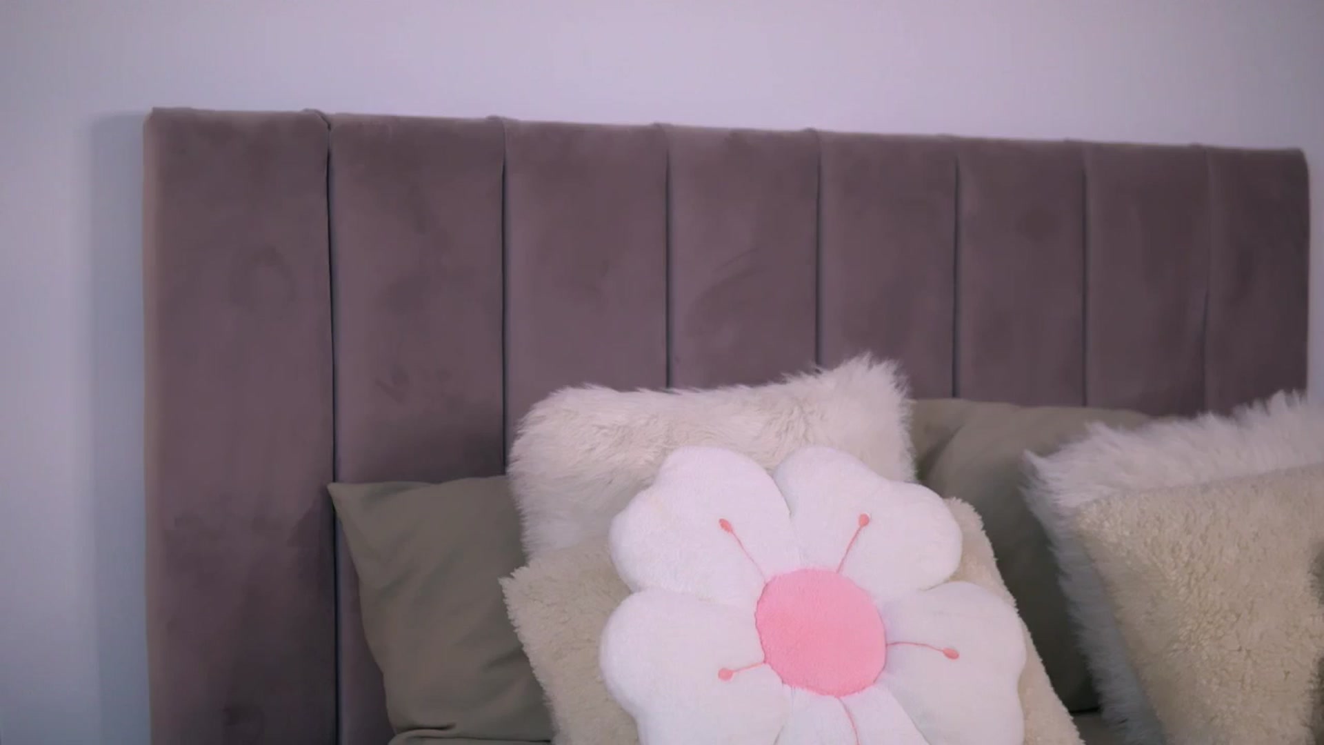 Gallery image thumbnail from AnaisBellas's myfreecams stream on, 07/25/2025, 05:43 image 18 of 20
