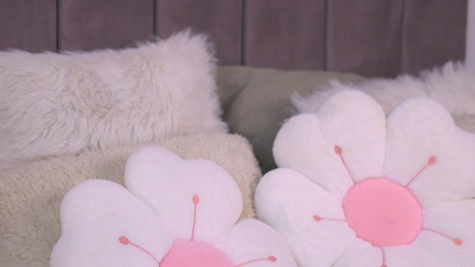 Gallery image thumbnail from AnaisBellas's myfreecams stream on, 07/26/2025, 23:34 image 5 of 20