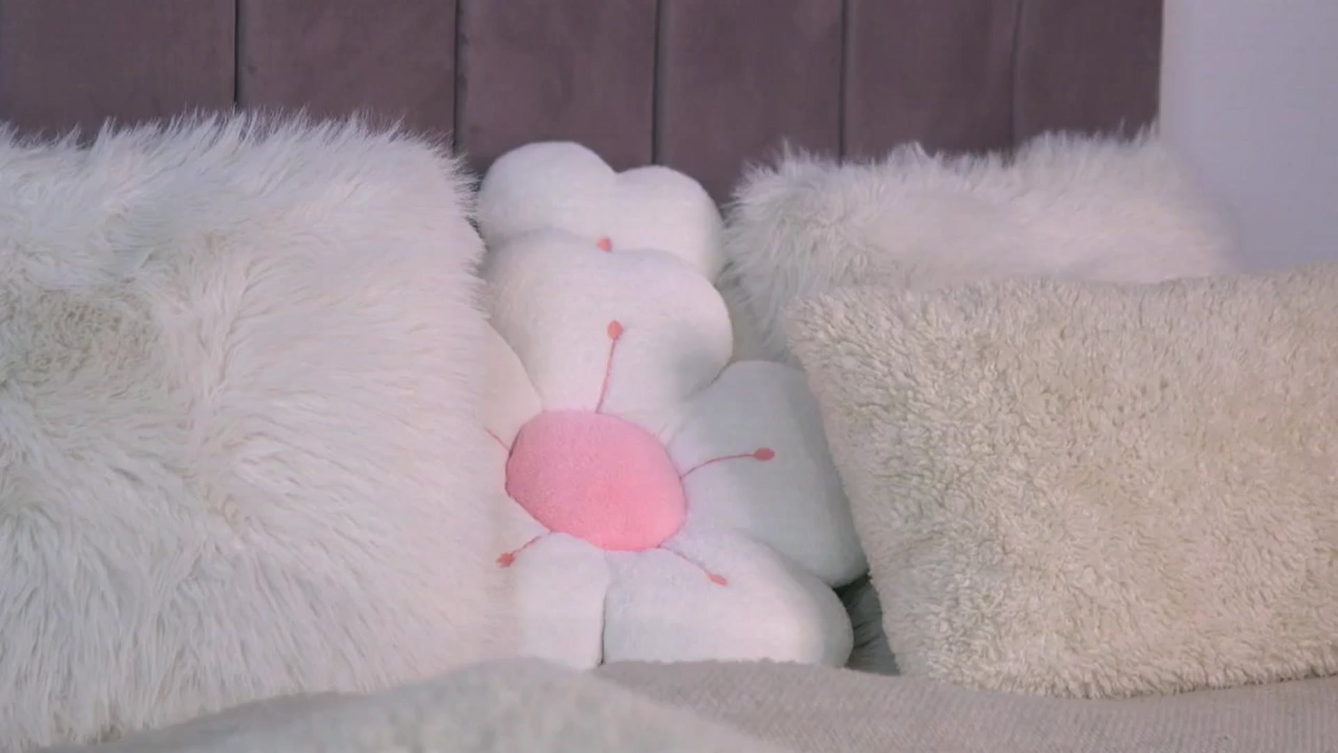 Gallery image thumbnail from AnaisBellas's myfreecams stream on, 08/11/2025, 23:46 image 5 of 20
