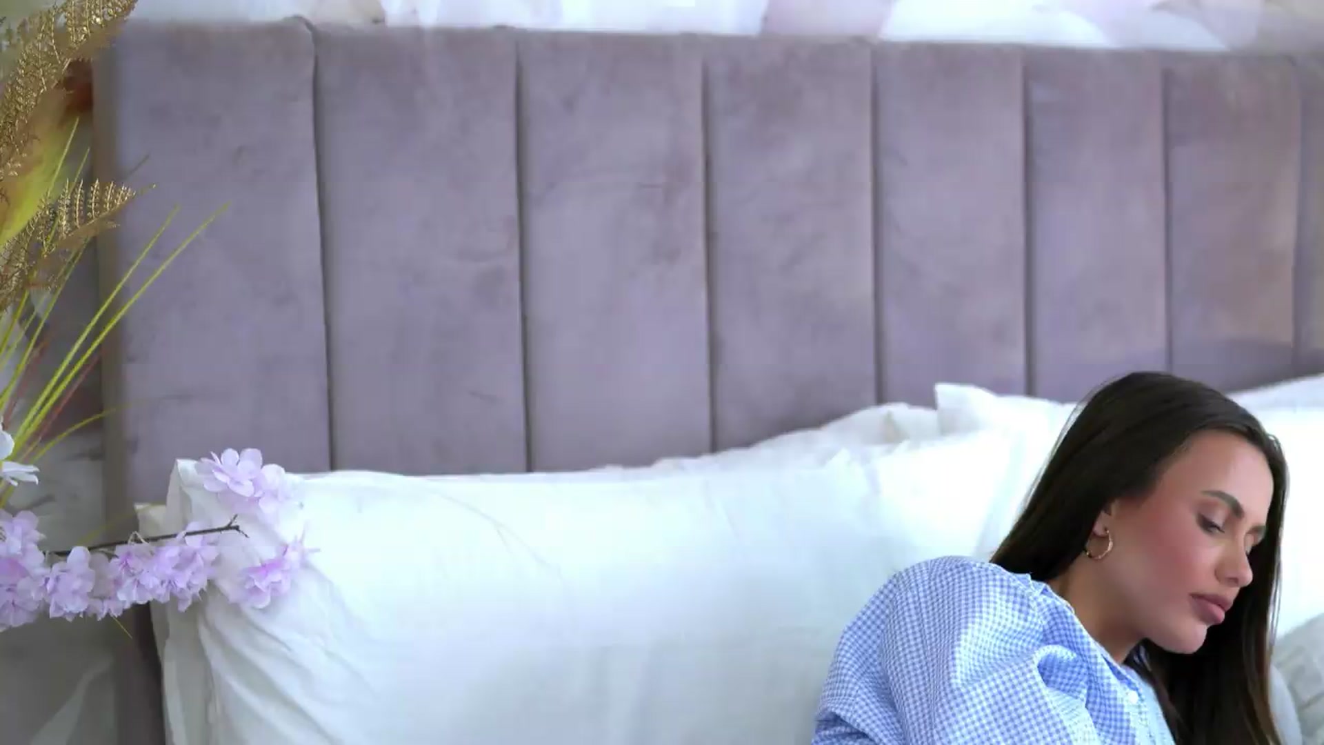 Gallery image thumbnail from AnaisBellas's myfreecams stream on, 05/14/2026, 15:22 image 20 of 20