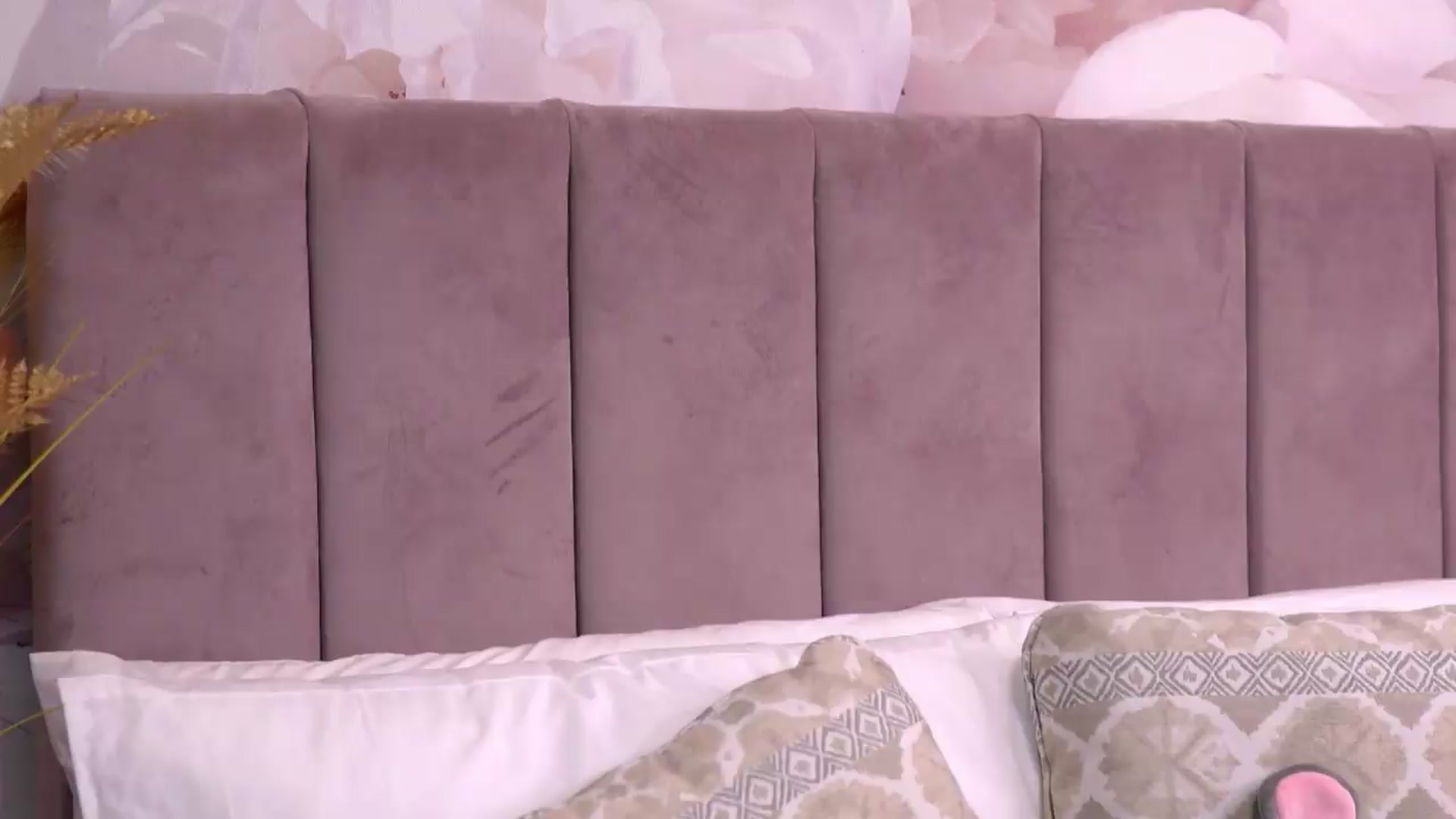 Gallery image thumbnail from AnaisBellas's myfreecams stream on, 07/03/2026, 23:07 image 4 of 20
