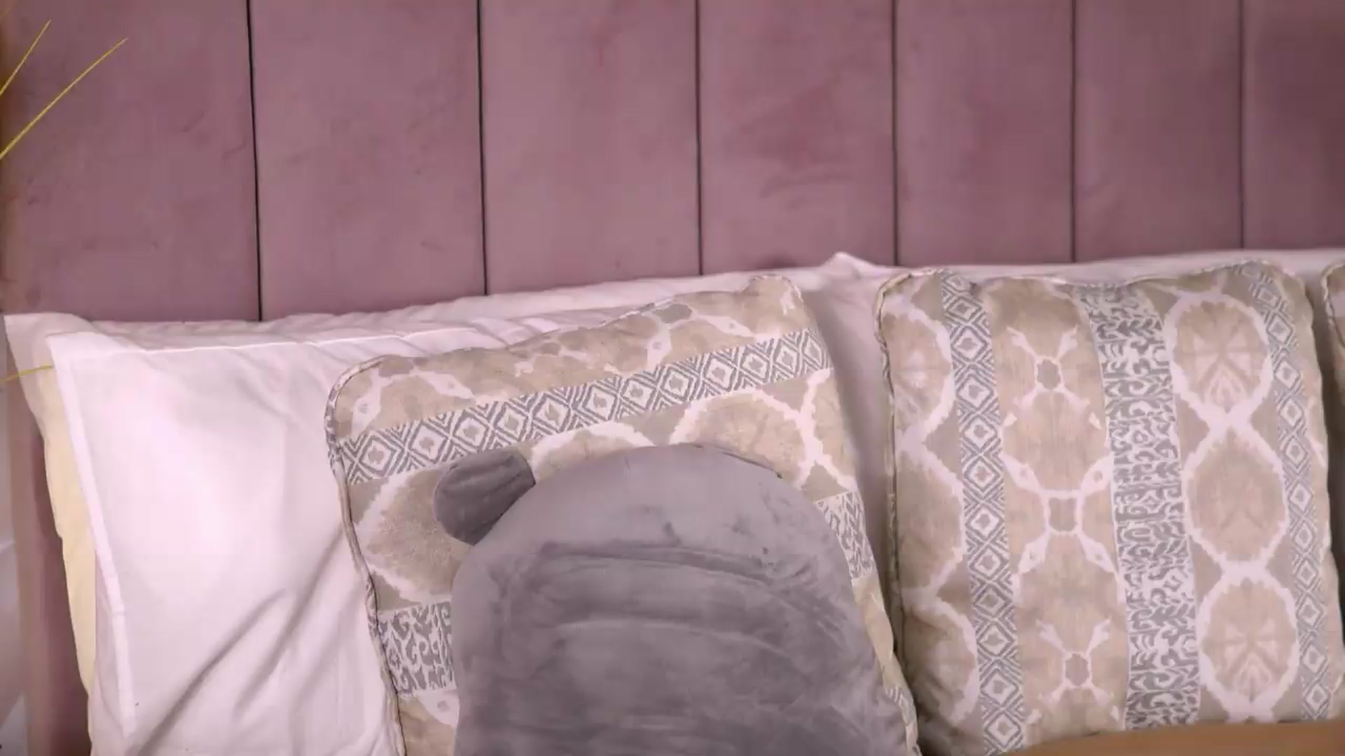 Gallery image thumbnail from AnaisBellas's myfreecams stream on, 07/22/2026, 21:42 image 18 of 20