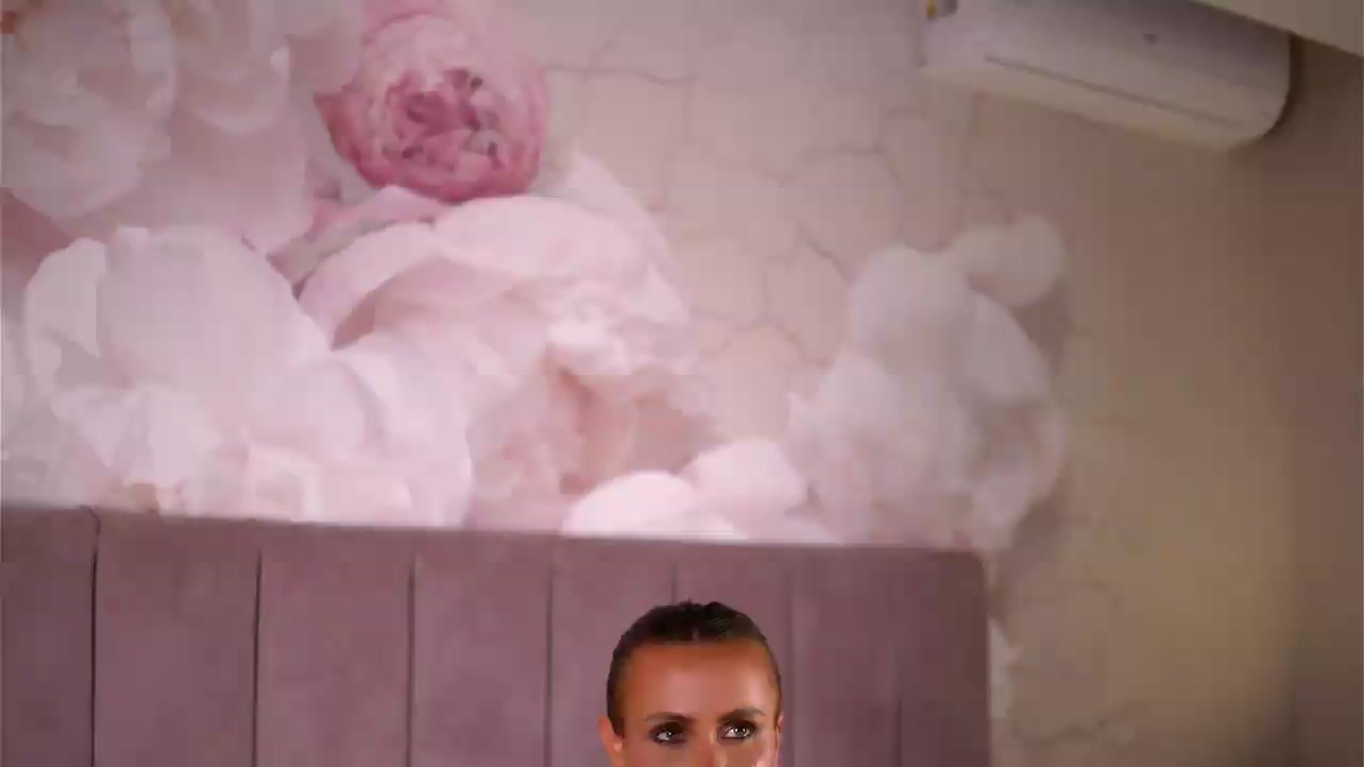 Gallery image thumbnail from AnaisBellas's myfreecams stream on, 08/18/2026, 21:50 image 9 of 20