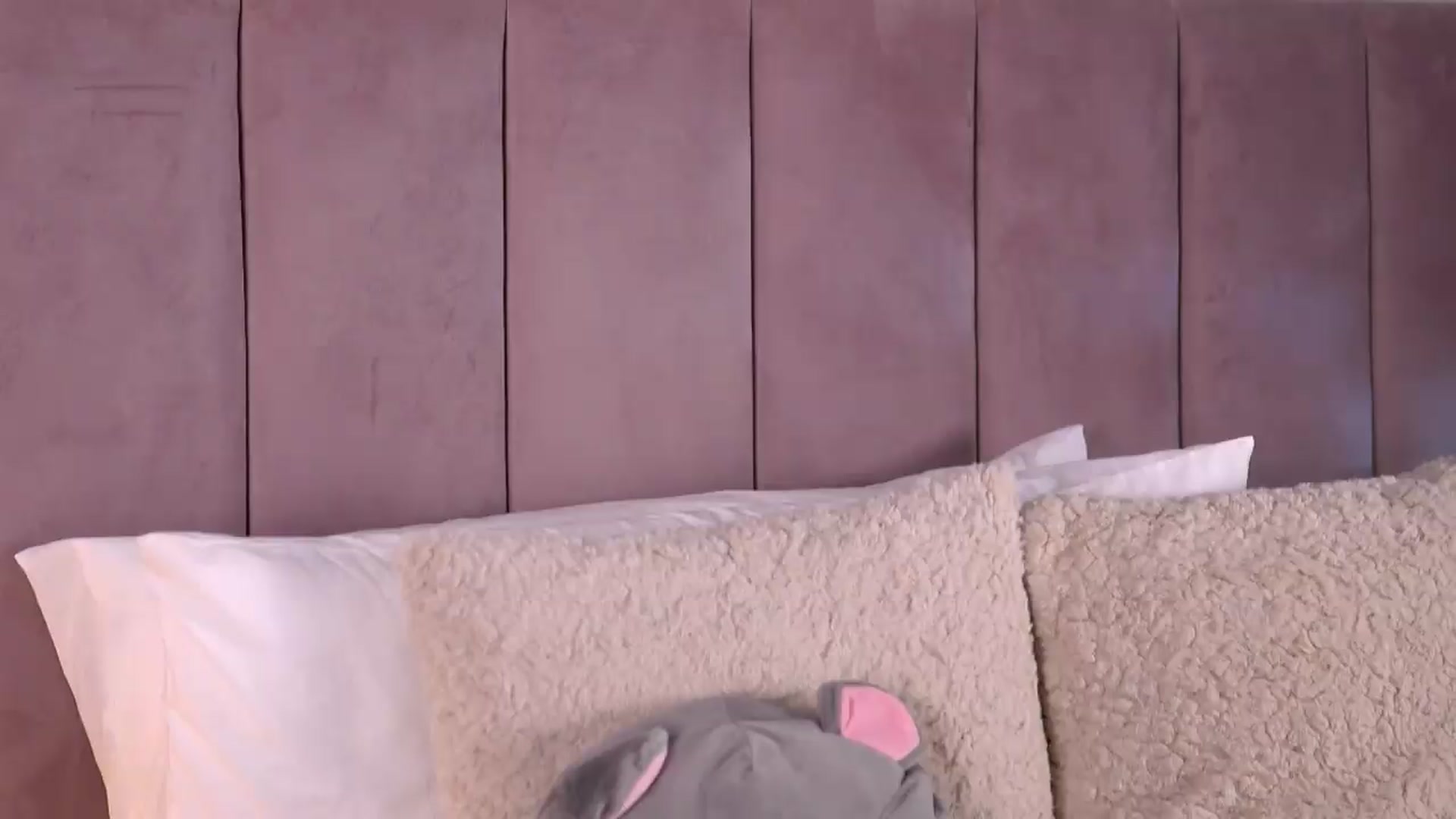 Gallery image thumbnail from AnaisBellas's myfreecams stream on, 09/04/2026, 06:00 image 18 of 20