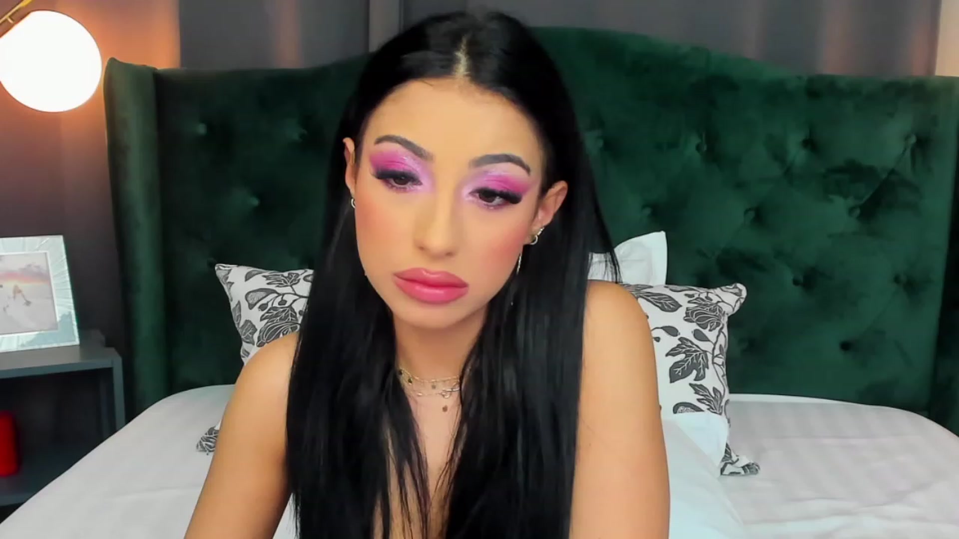 Gallery image thumbnail from AnaisBloom's myfreecams stream on, 03/29/2023, 21:11 image 4 of 20