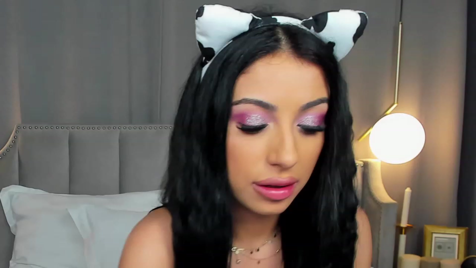 Gallery image thumbnail from AnaisBloom's myfreecams stream on, 03/30/2023, 23:50 image 19 of 20