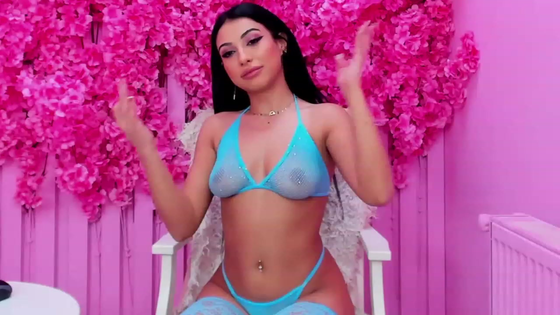 Gallery image thumbnail from AnaisBloom's myfreecams stream on, 04/18/2023, 22:28 image 6 of 20