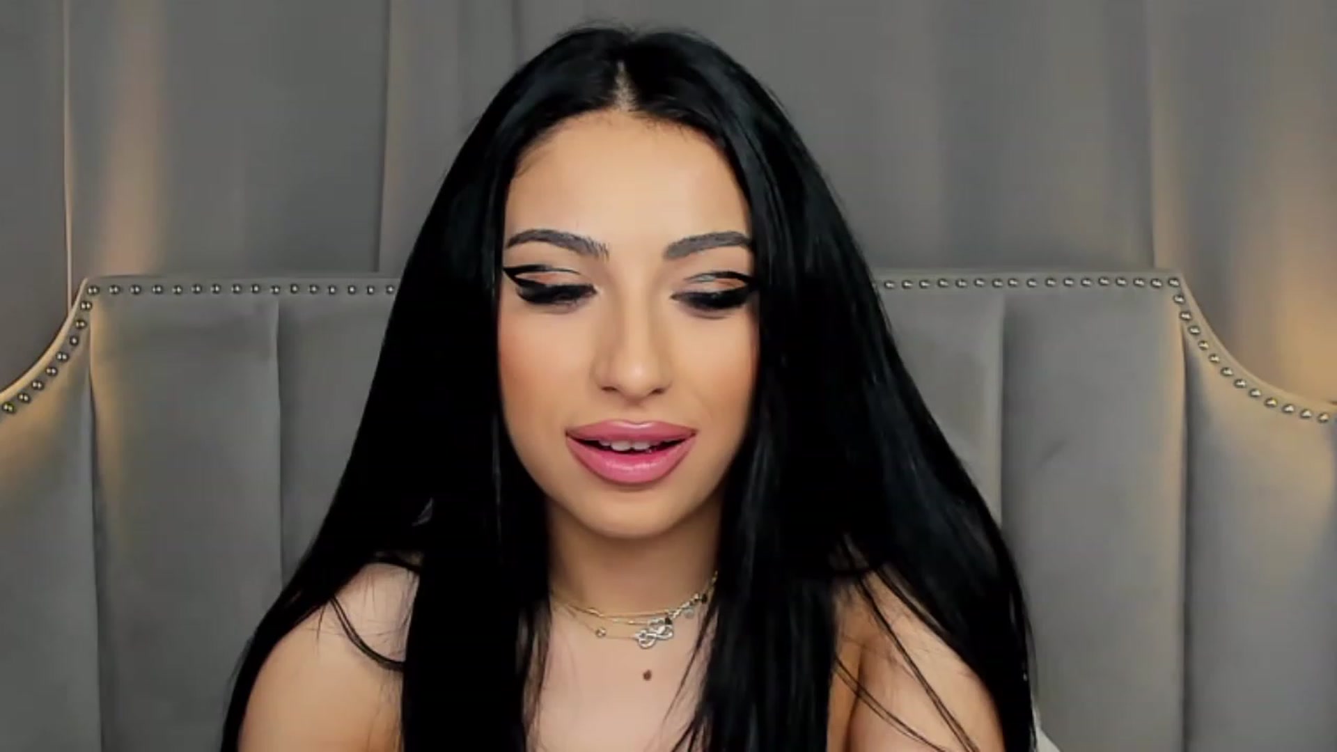 Gallery image thumbnail from AnaisBloom's myfreecams stream on, 05/03/2023, 23:09 image 14 of 20