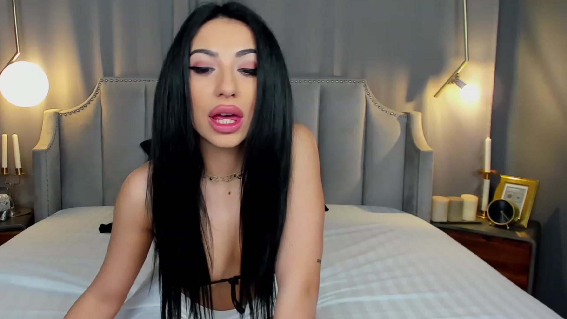 Gallery image thumbnail from AnaisBloom's myfreecams stream on, 05/14/2023, 20:32 image 18 of 20