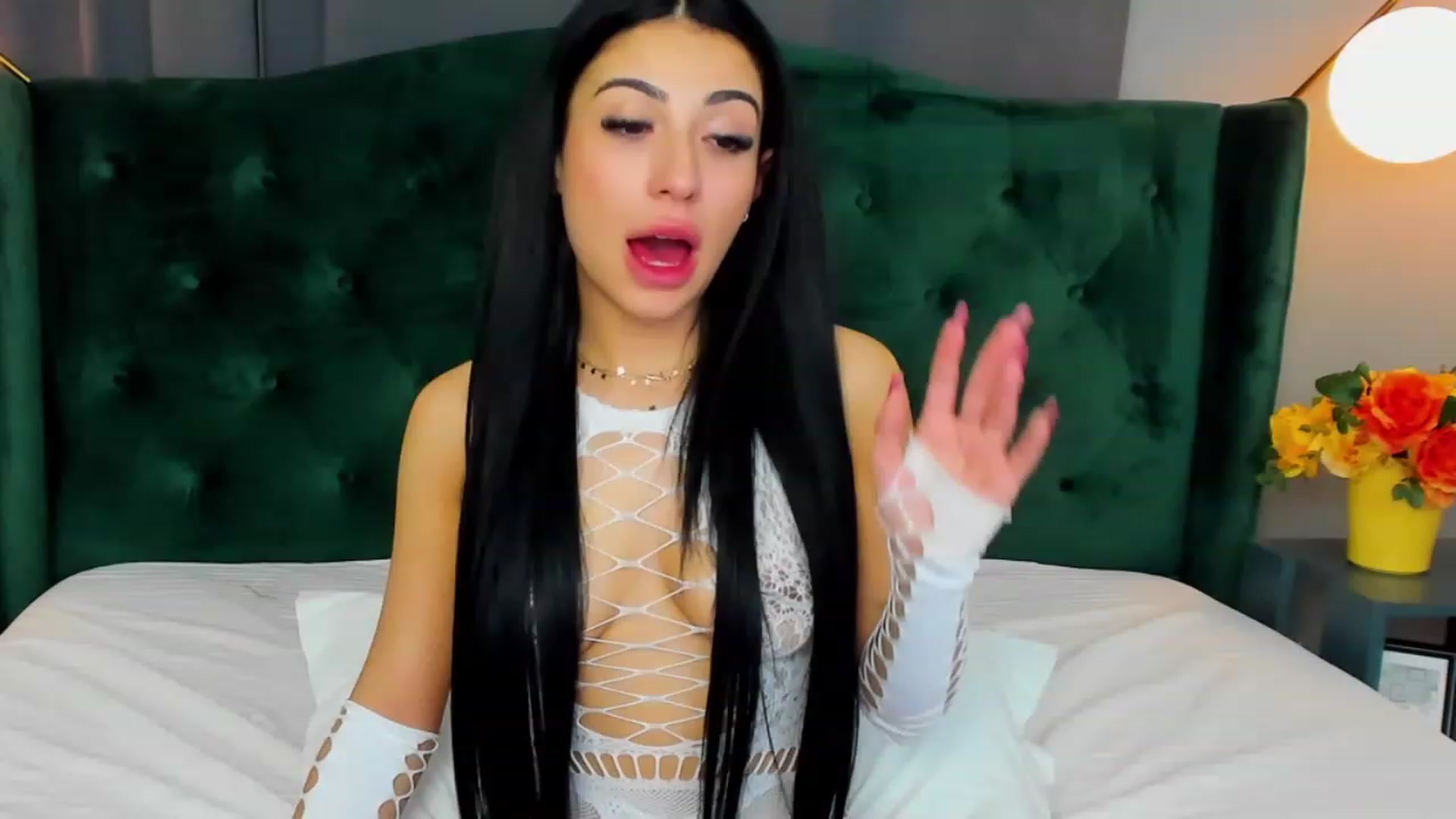 Gallery image thumbnail from AnaisBloom's myfreecams stream on, 06/06/2023, 02:27 image 14 of 20