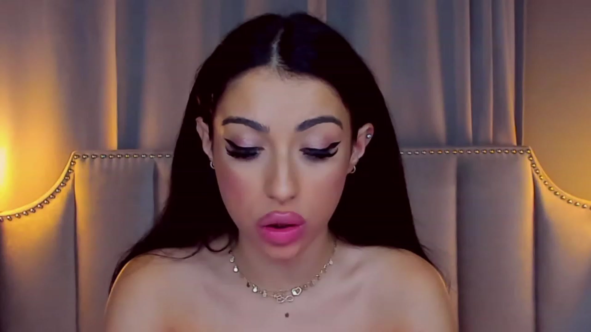 Gallery image thumbnail from AnaisBloom's myfreecams stream on, 08/27/2023, 23:11 image 11 of 20