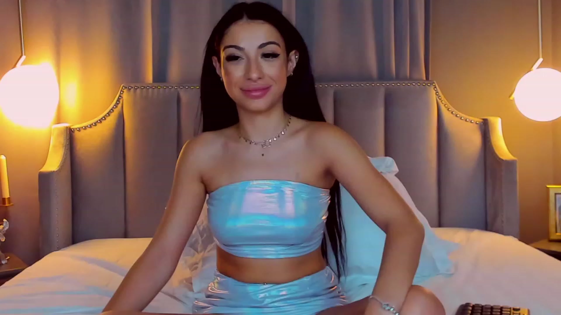 Gallery image thumbnail from AnaisBloom's myfreecams stream on, 08/28/2023, 02:41 image 17 of 20