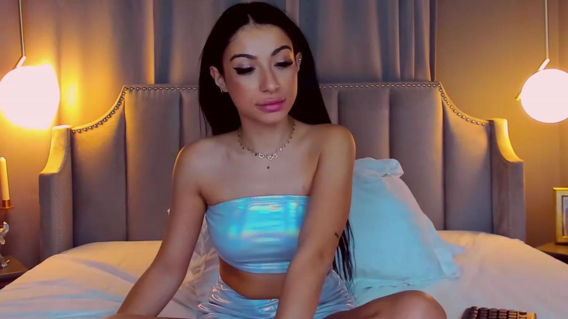 Gallery image thumbnail from AnaisBloom's myfreecams stream on, 08/28/2023, 02:41 image 16 of 20