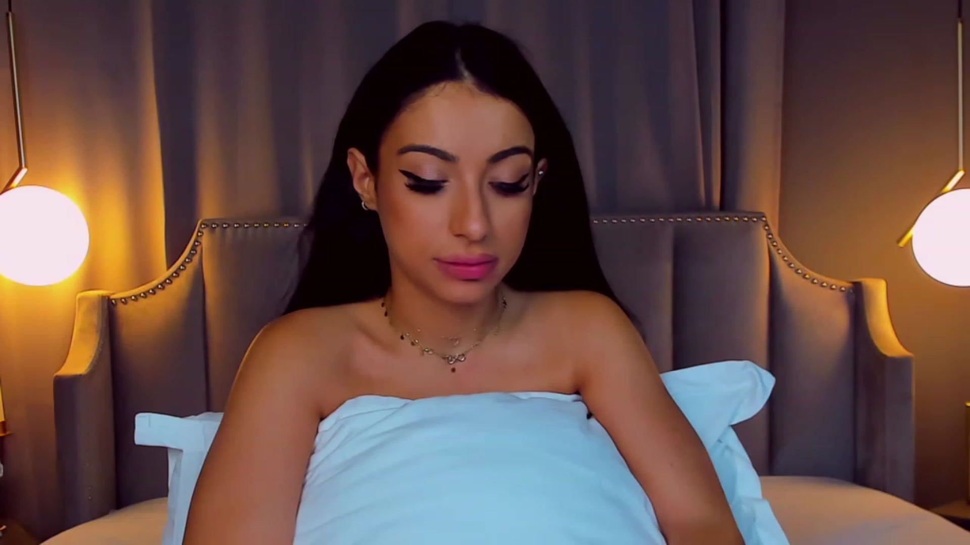 Gallery image thumbnail from AnaisBloom's myfreecams stream on, 08/29/2023, 02:37 image 19 of 20