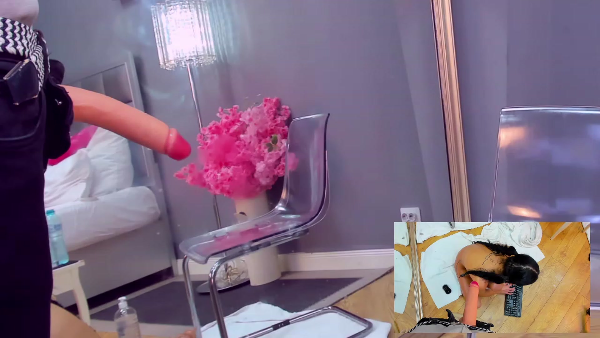 Gallery image thumbnail from AnaisBloom's myfreecams stream on, 09/11/2023, 02:32 image 6 of 20