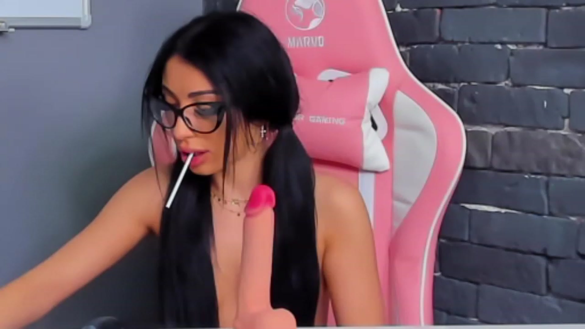 Gallery image thumbnail from AnaisBloom's myfreecams stream on, 10/22/2023, 21:08 image 10 of 20