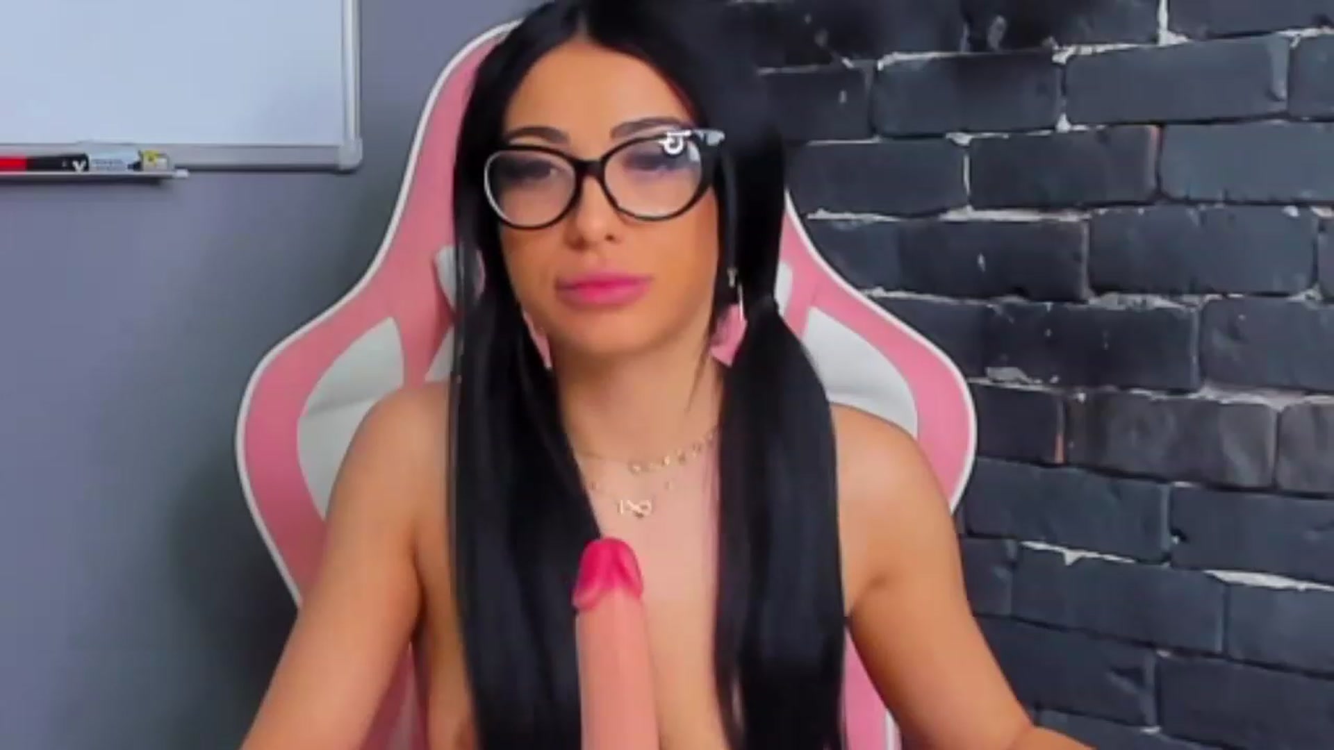 Gallery image thumbnail from AnaisBloom's myfreecams stream on, 10/23/2023, 01:59 image 2 of 20