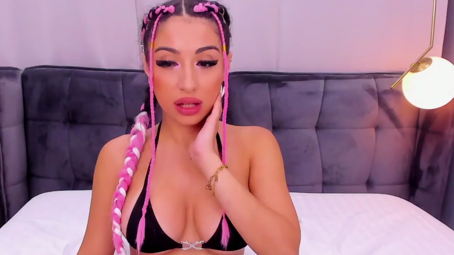 Gallery image thumbnail from AnaisBloom's myfreecams stream on, 07/20/2024, 22:01 image 12 of 20