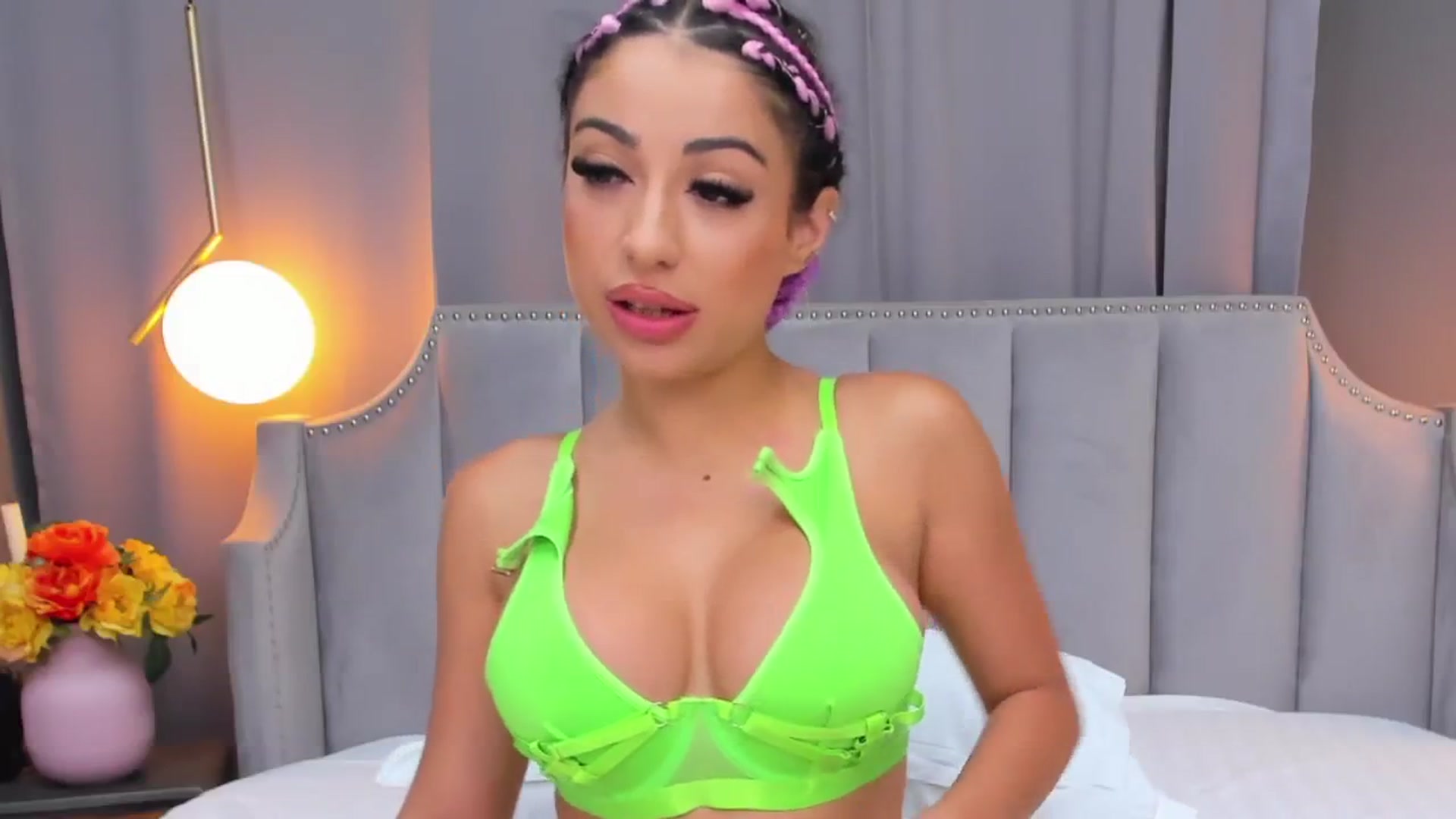 Gallery image thumbnail from AnaisBloom's myfreecams stream on, 08/14/2024, 21:53 image 15 of 20