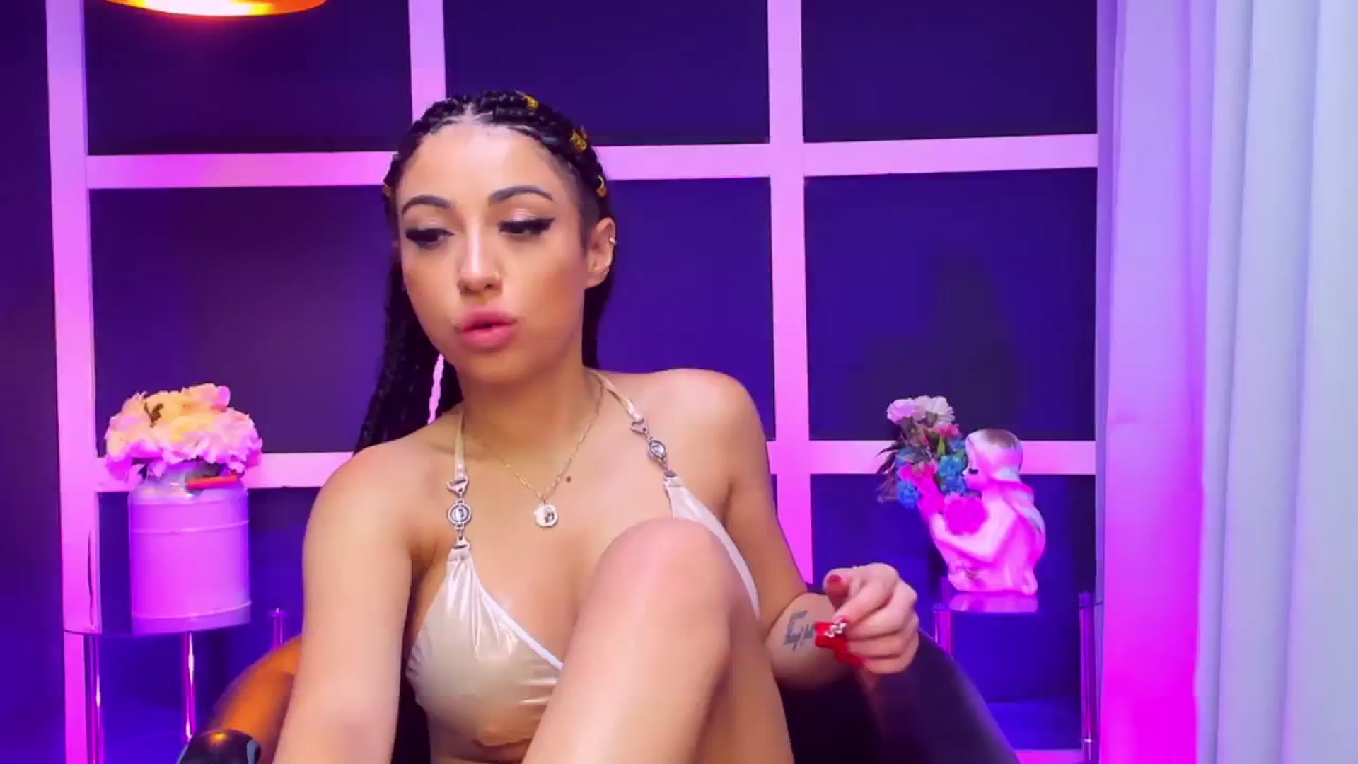 Gallery image thumbnail from AnaisBloom's myfreecams stream on, 09/03/2024, 24:01 image 17 of 20