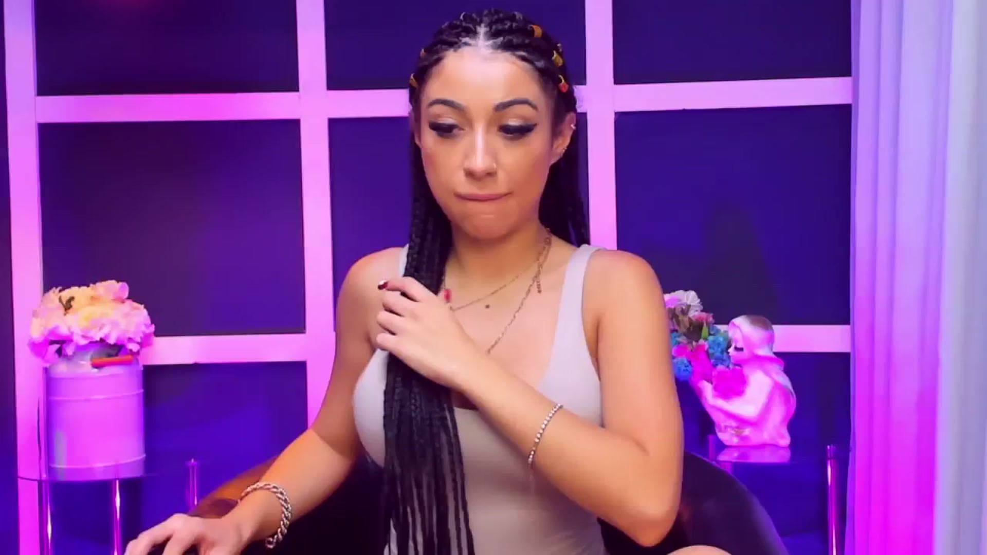 Gallery image thumbnail from AnaisBloom's myfreecams stream on, 09/05/2024, 02:41 image 18 of 20