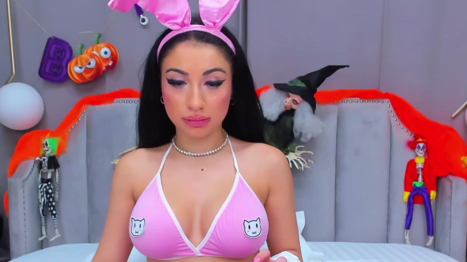 Gallery image thumbnail from AnaisBloom's myfreecams stream on, 11/03/2024, 01:02 image 15 of 20