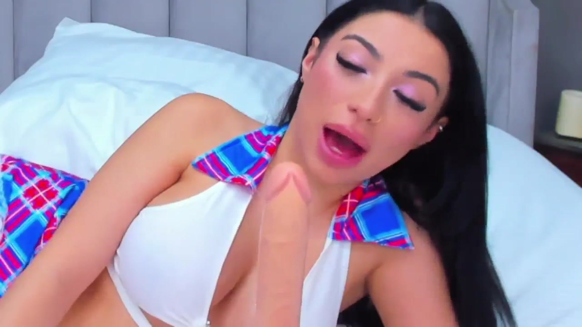 Gallery image thumbnail from AnaisBloom's myfreecams stream on, 11/12/2024, 22:21 image 7 of 20
