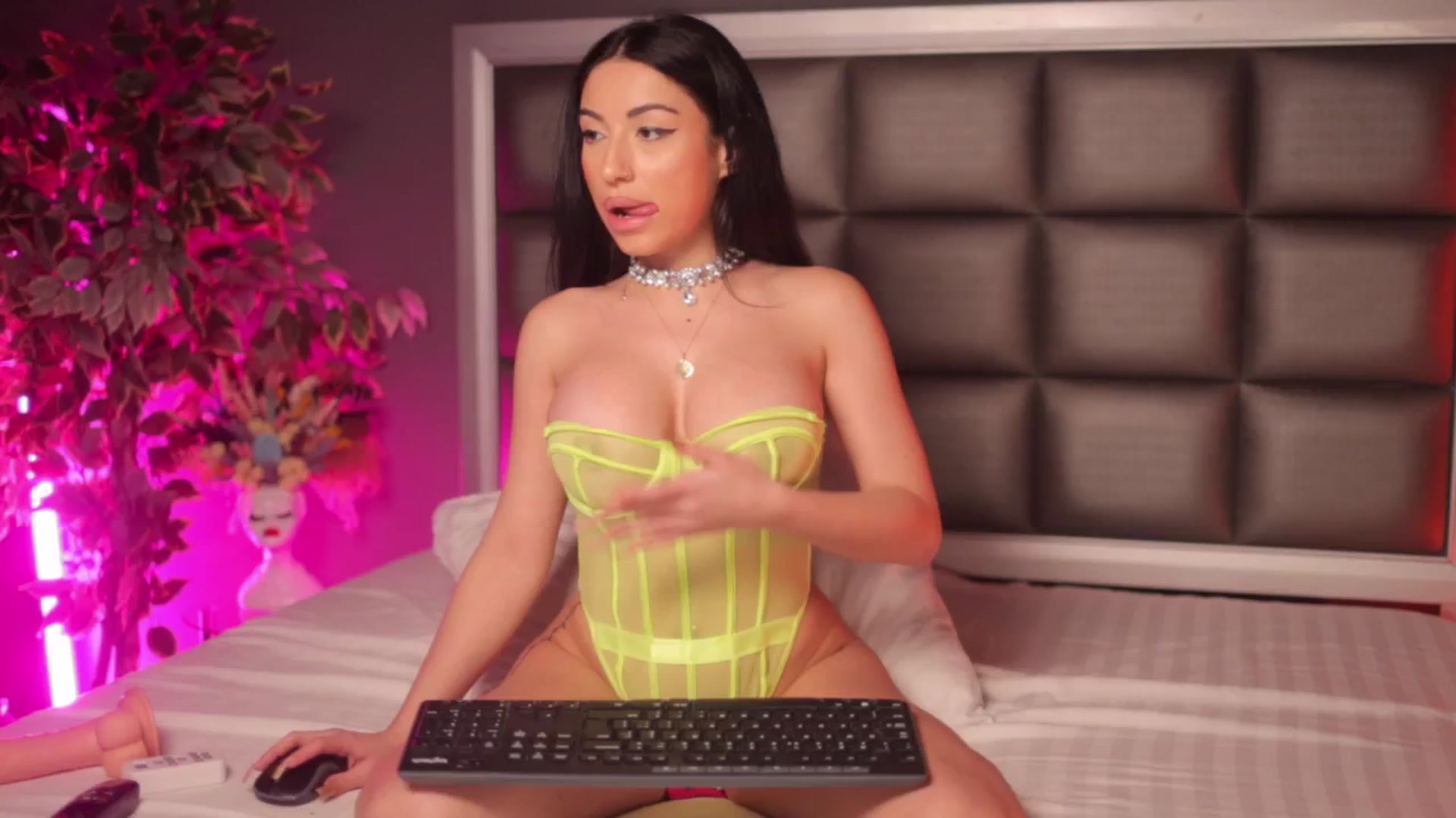 Gallery image thumbnail from AnaisBloom's myfreecams stream on, 01/21/2025, 03:40 image 11 of 20