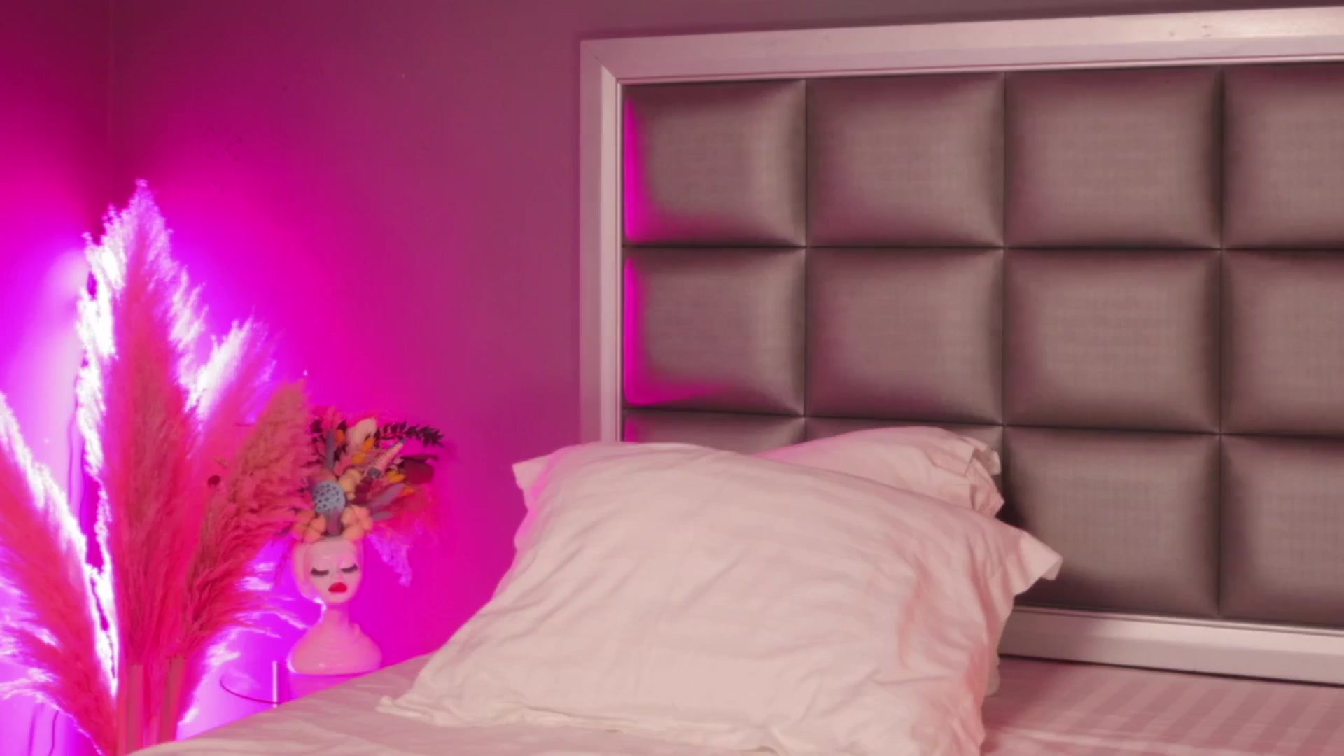 Gallery image thumbnail from AnaisBloom's myfreecams stream on, 02/18/2025, 03:33 image 4 of 20