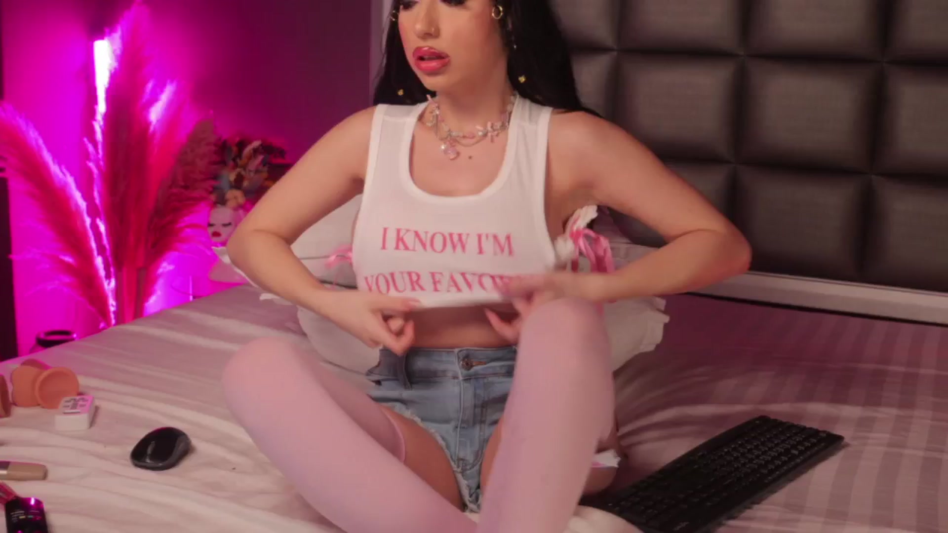 Gallery image thumbnail from AnaisBloom's myfreecams stream on, 02/28/2025, 24:47 image 8 of 20