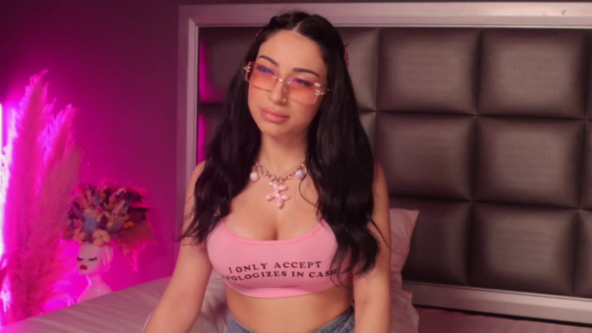 Gallery image thumbnail from AnaisBloom's myfreecams stream on, 04/03/2025, 02:37 image 20 of 20