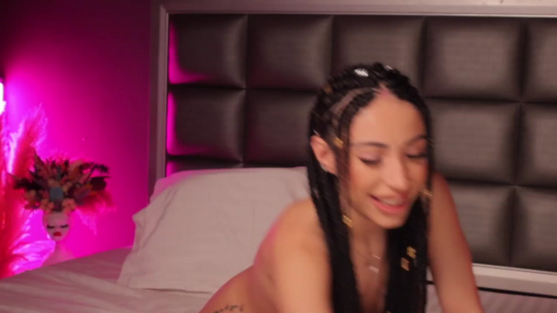 Gallery image thumbnail from AnaisBloom's myfreecams stream on, 04/15/2025, 23:02 image 13 of 20