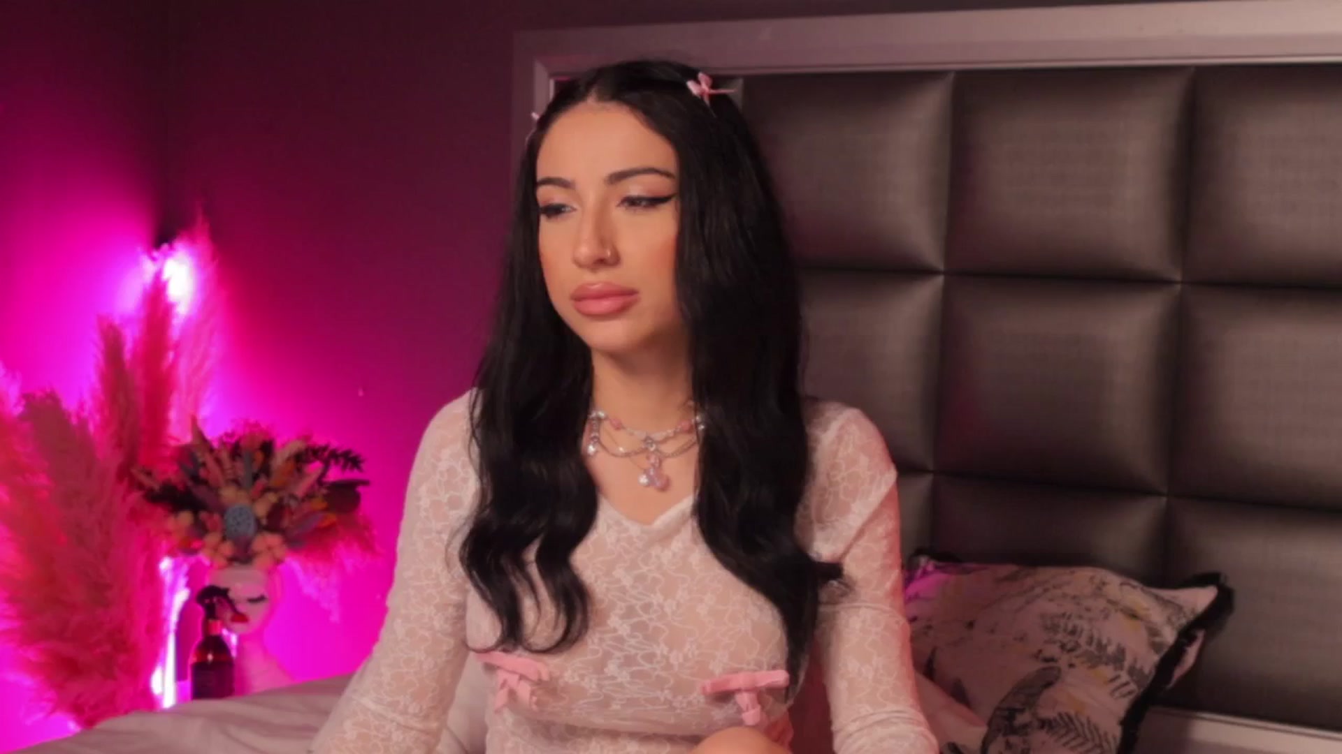 Gallery image thumbnail from AnaisBloom's myfreecams stream on, 05/11/2025, 23:03 image 15 of 20