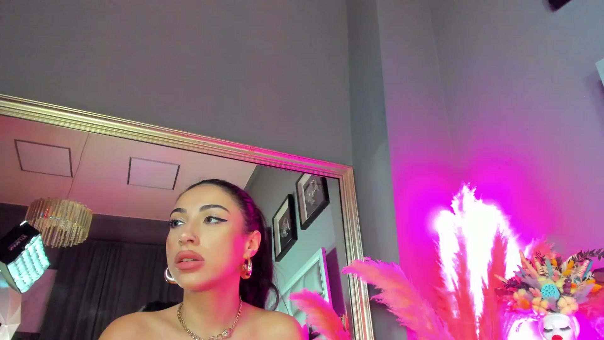 Gallery image thumbnail from AnaisBloom's myfreecams stream on, 09/21/2025, 23:16 image 8 of 20