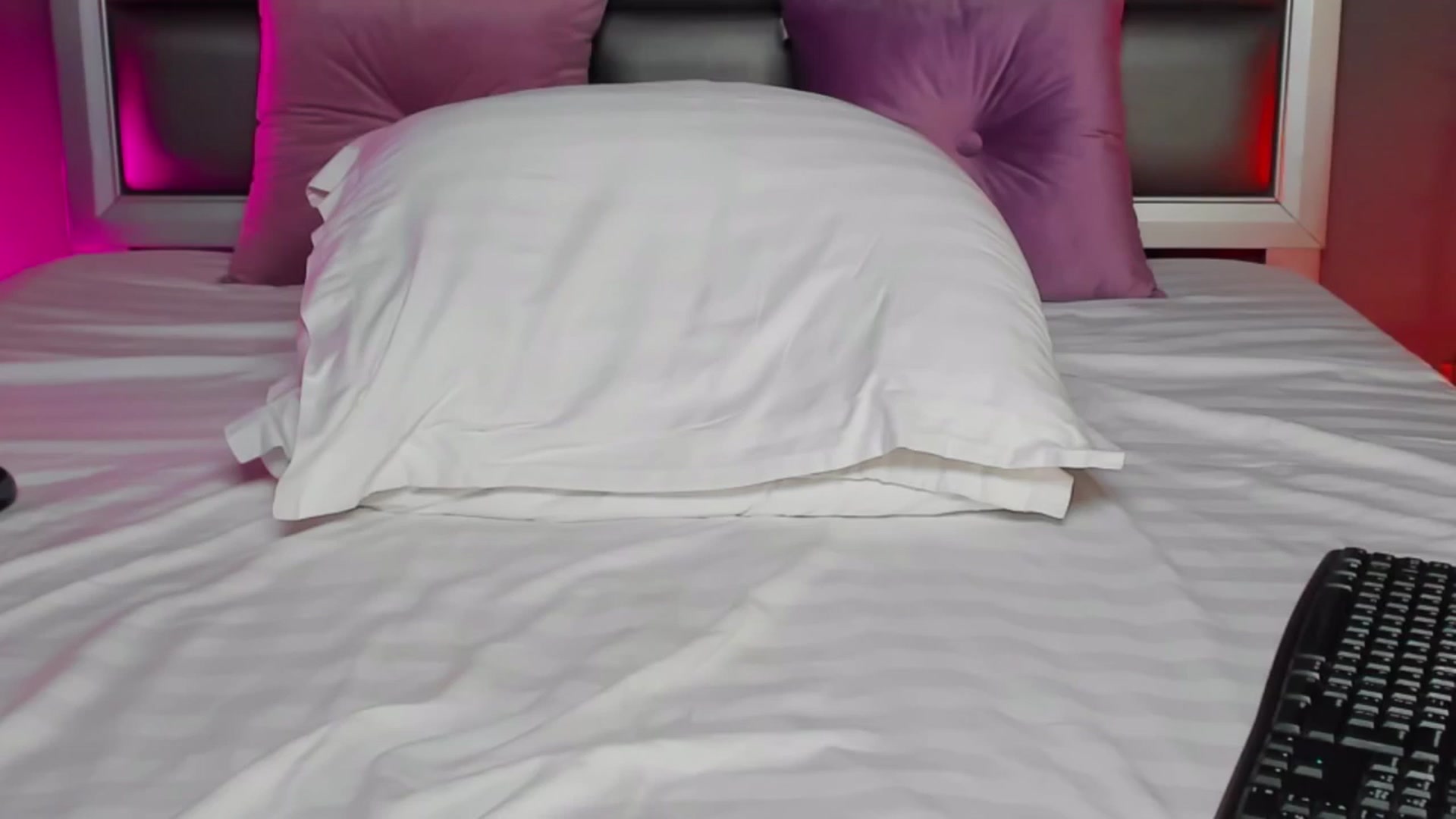 Gallery image thumbnail from AnaisBloom's myfreecams stream on, 09/22/2025, 02:39 image 12 of 20