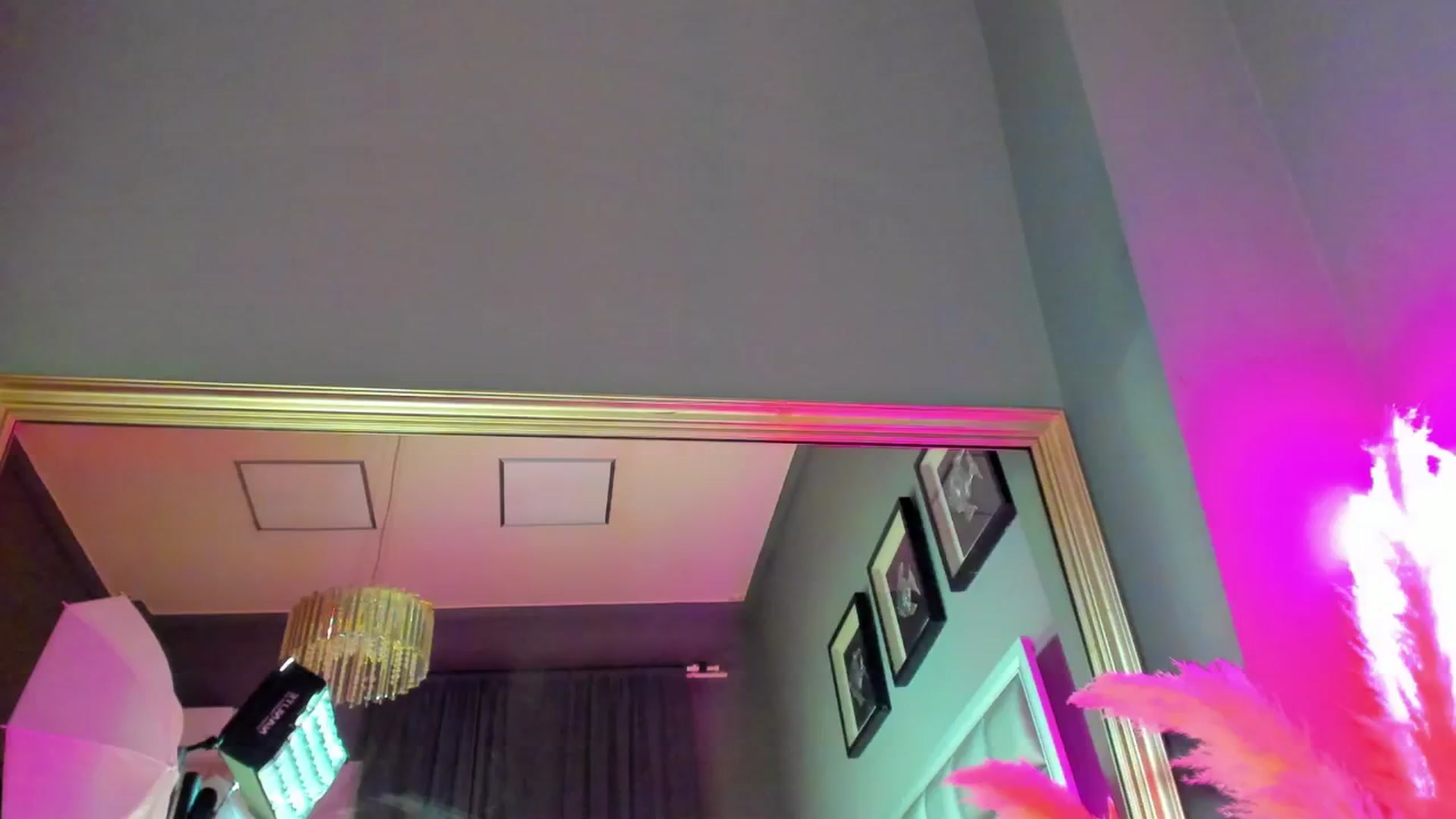 Gallery image thumbnail from AnaisBloom's myfreecams stream on, 09/28/2025, 02:49 image 6 of 20