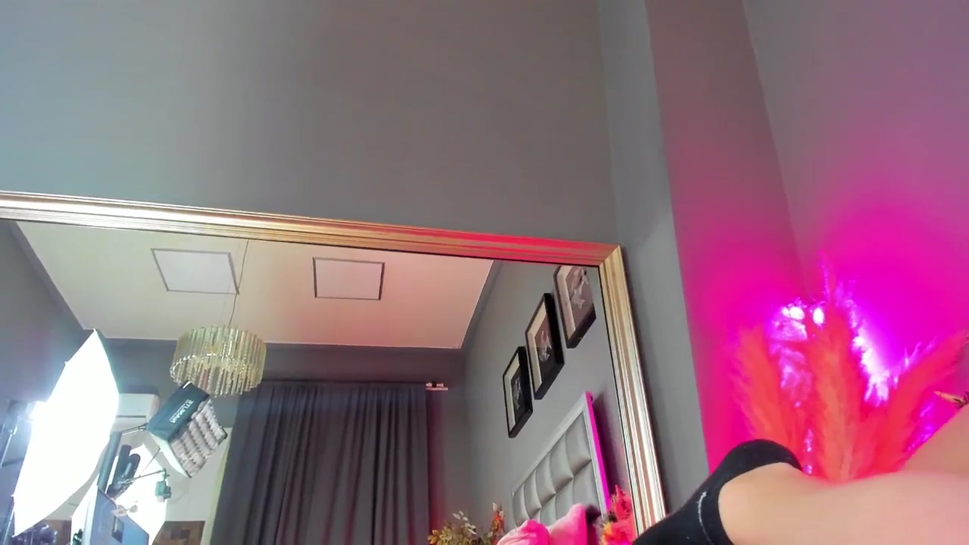 Gallery image thumbnail from AnaisBloom's myfreecams stream on, 01/17/2026, 22:29 image 8 of 20