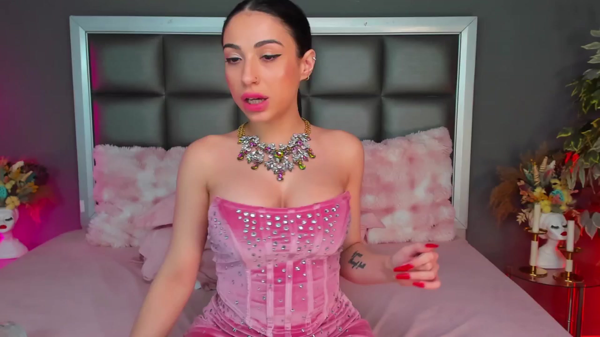 Gallery image thumbnail from AnaisBloom's myfreecams stream on, 01/18/2026, 04:01 image 18 of 20
