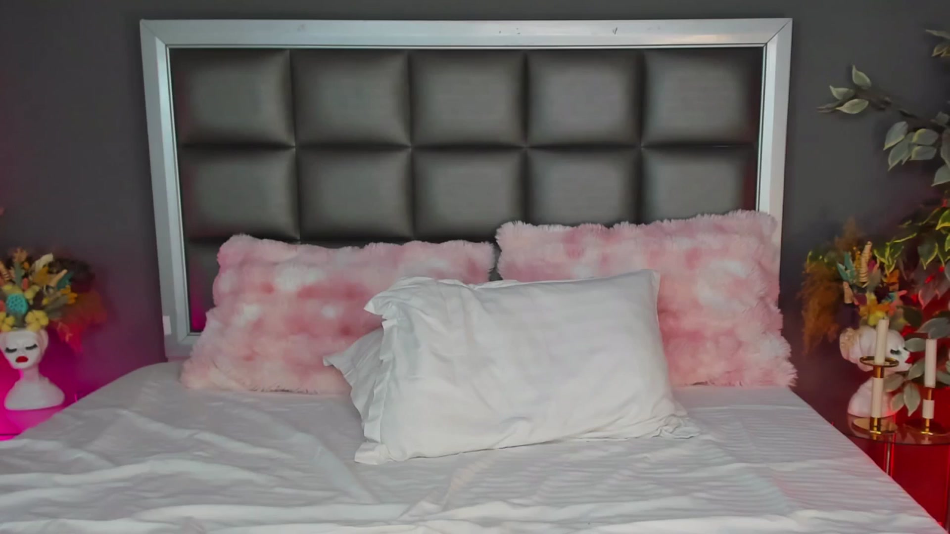 Gallery image thumbnail from AnaisBloom's myfreecams stream on, 01/26/2026, 24:14 image 12 of 20