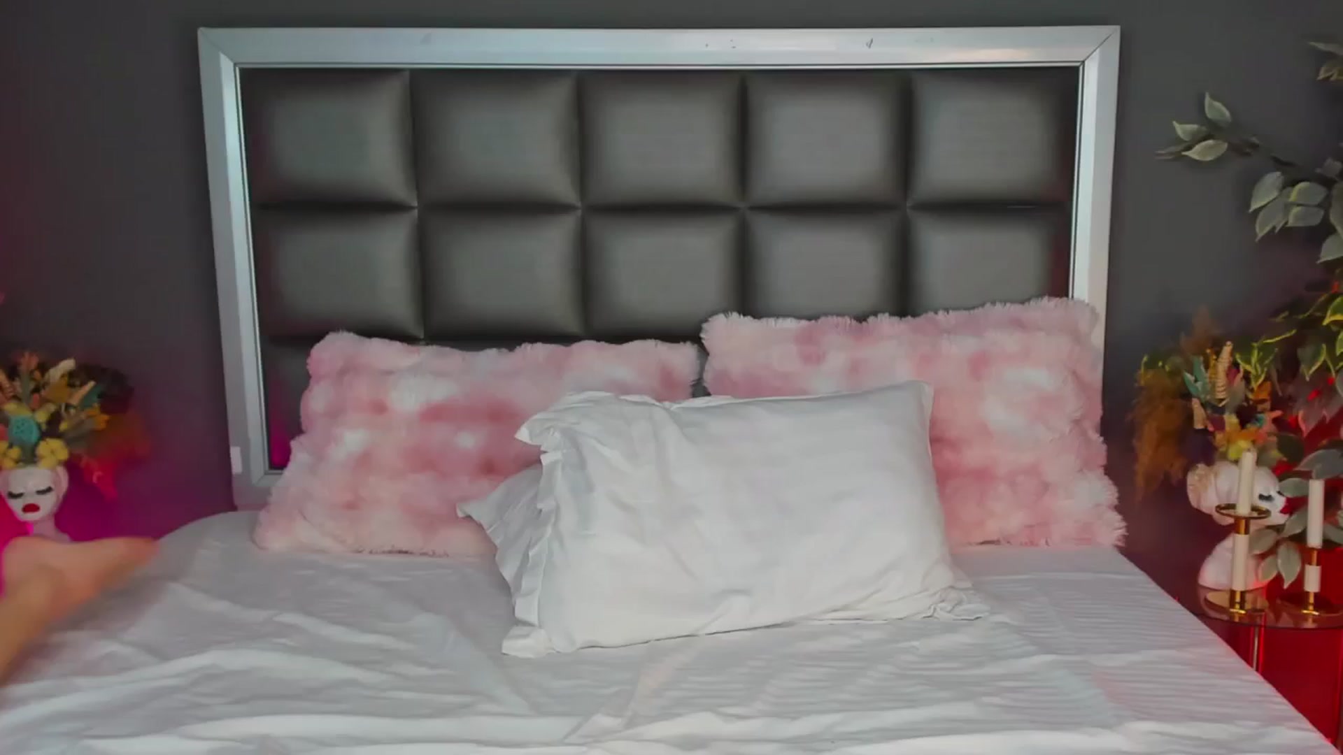 Gallery image thumbnail from AnaisBloom's myfreecams stream on, 01/26/2026, 24:14 image 11 of 20