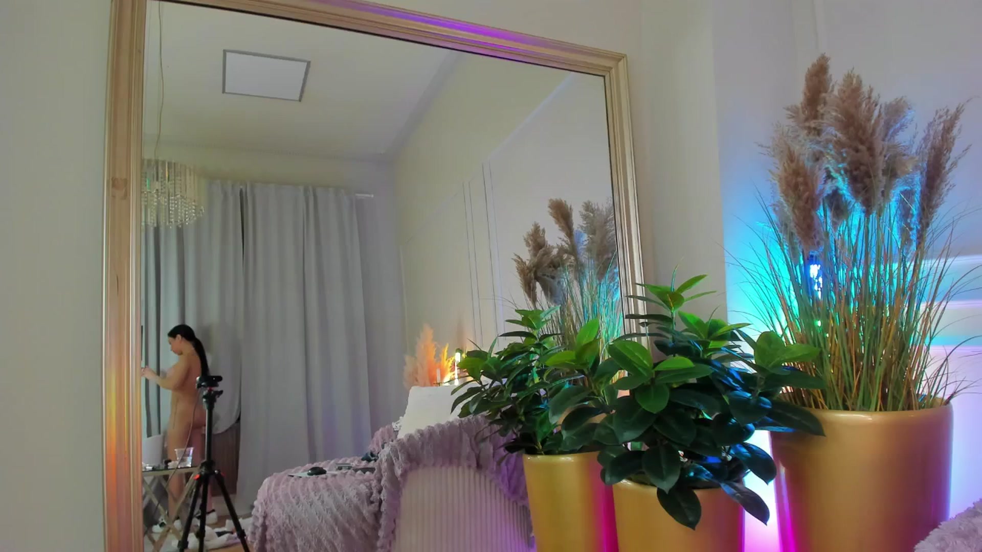 Gallery image thumbnail from AnaisBloom's myfreecams stream on, 02/18/2026, 03:58 image 1 of 20