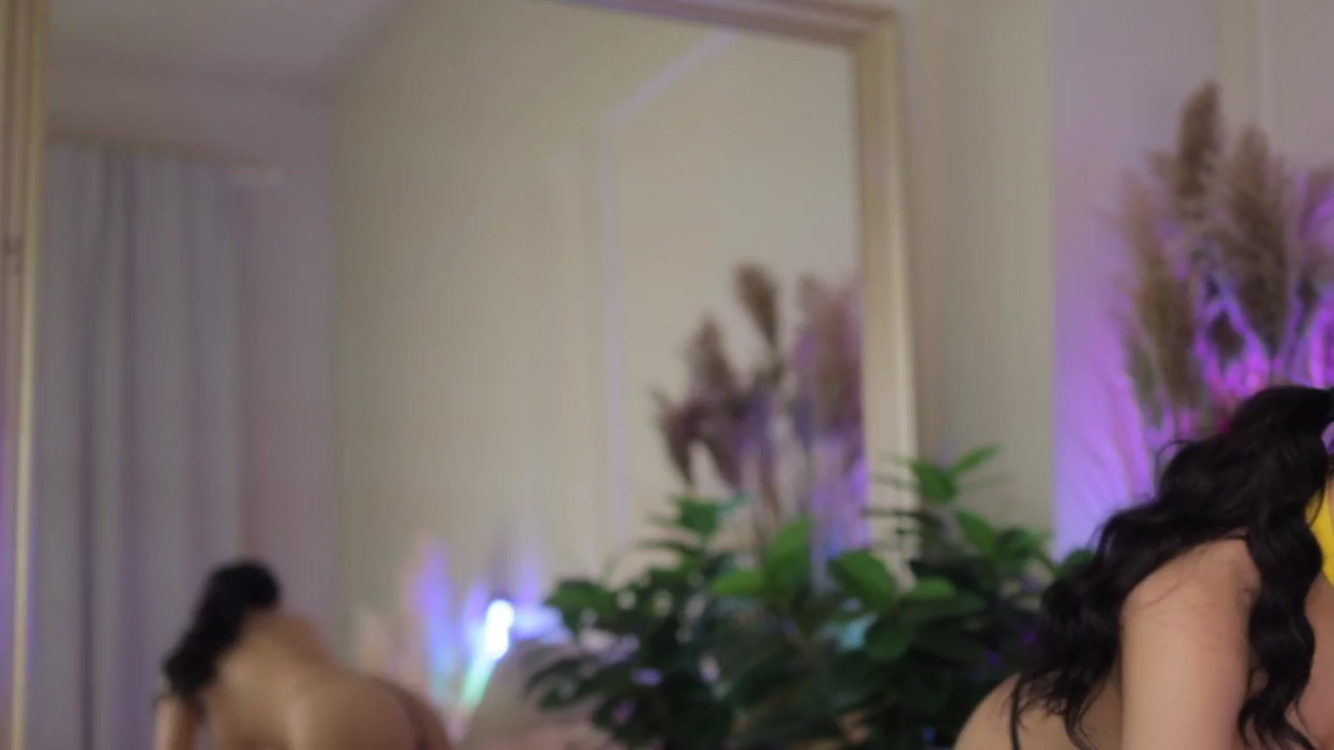 Gallery image thumbnail from AnaisBloom's myfreecams stream on, 02/23/2026, 03:43 image 4 of 20