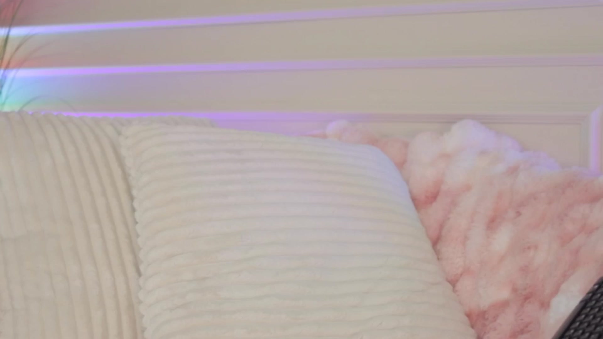 Gallery image thumbnail from AnaisBloom's myfreecams stream on, 02/23/2026, 03:43 image 11 of 20