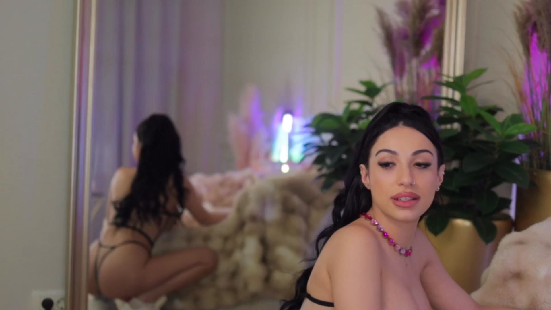 Gallery image thumbnail from AnaisBloom's myfreecams stream on, 03/10/2026, 03:47 image 12 of 20