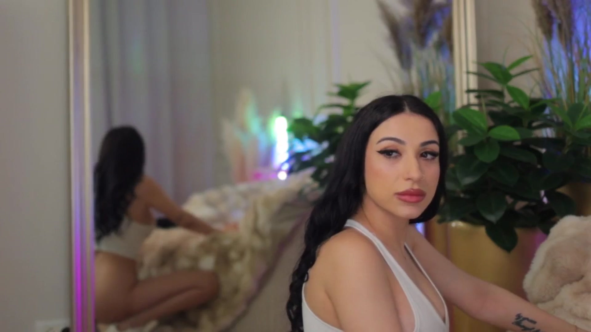 Gallery image thumbnail from AnaisBloom's myfreecams stream on, 03/22/2026, 03:44 image 11 of 20