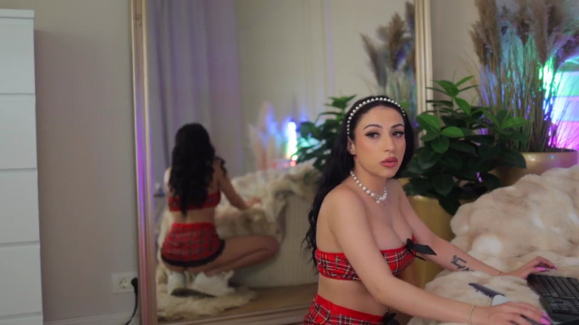 Gallery image thumbnail from AnaisBloom's myfreecams stream on, 03/23/2026, 03:45 image 16 of 20