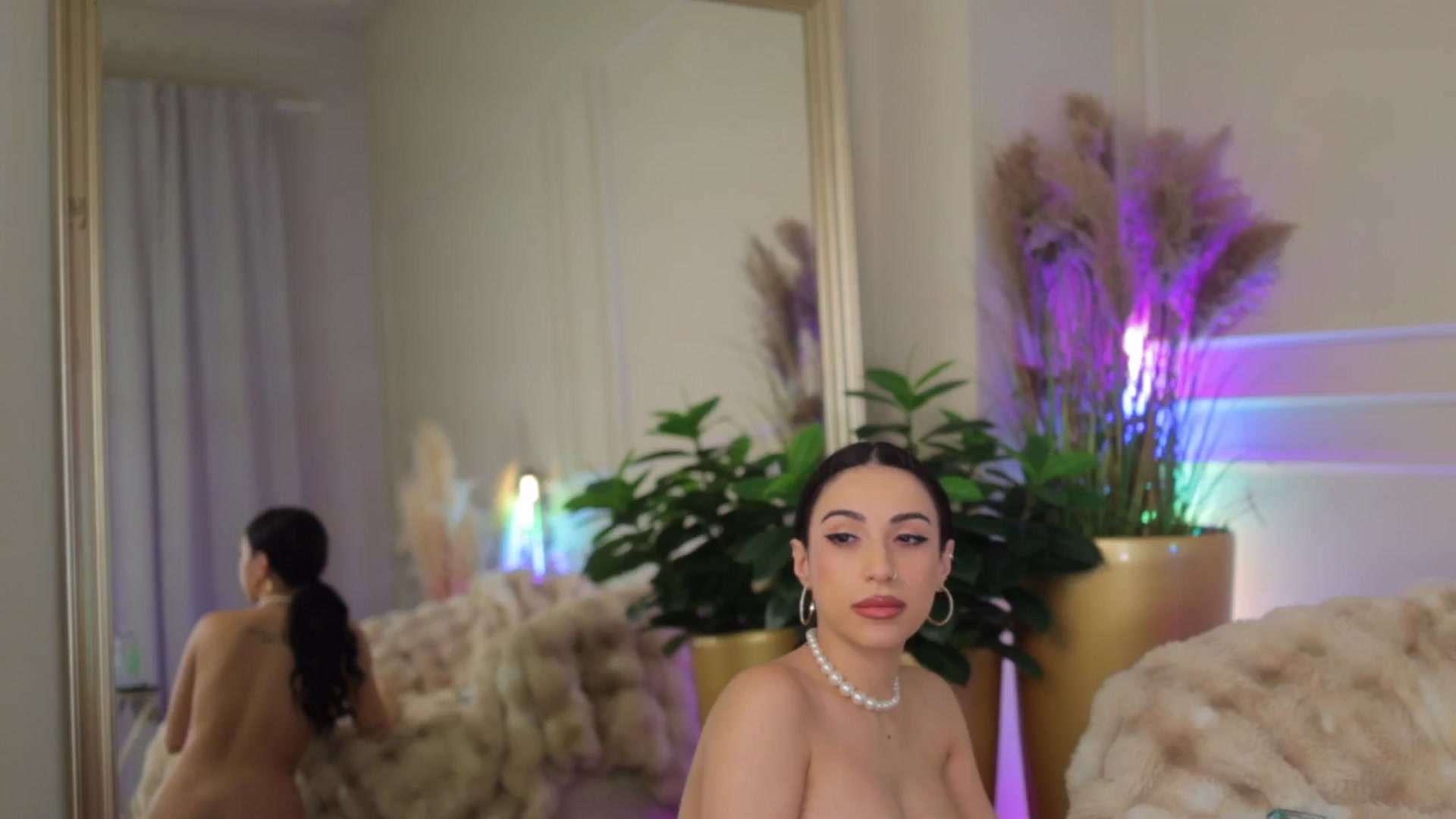 Gallery image thumbnail from AnaisBloom's myfreecams stream on, 04/20/2026, 02:39 image 4 of 20